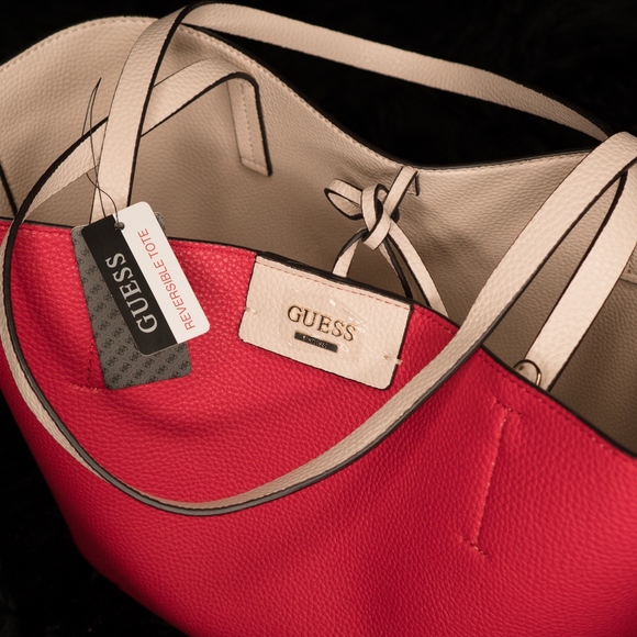 Guess - Picture 5 of 5